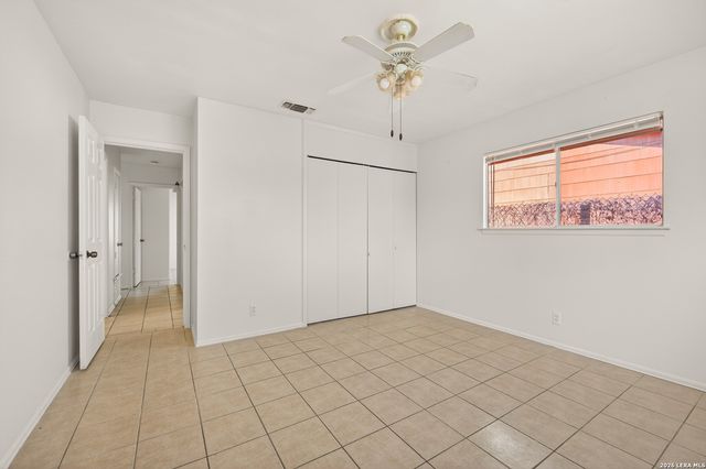 5958 Midcrown, San Antonio, TX 78218