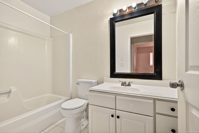 5958 Midcrown, San Antonio, TX 78218