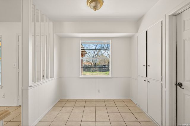 5958 Midcrown, San Antonio, TX 78218