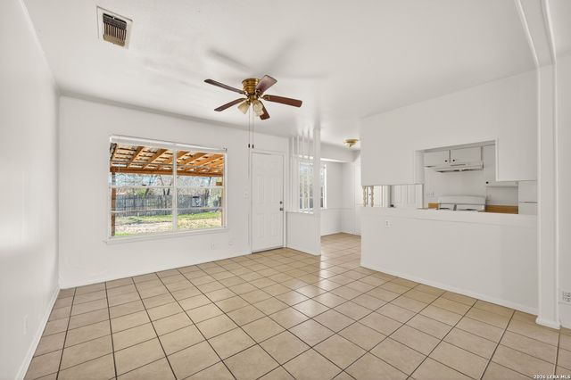 5958 Midcrown, San Antonio, TX 78218