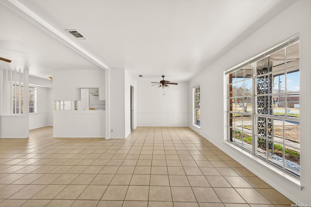 5958 Midcrown, San Antonio, TX 78218