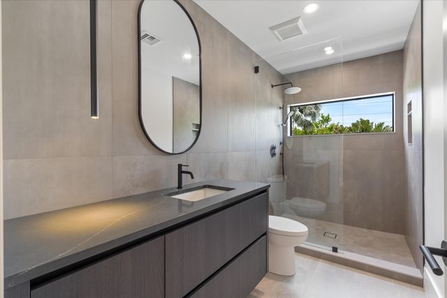 1133 NE 12th Avenue, Fort Lauderdale, FL 33304