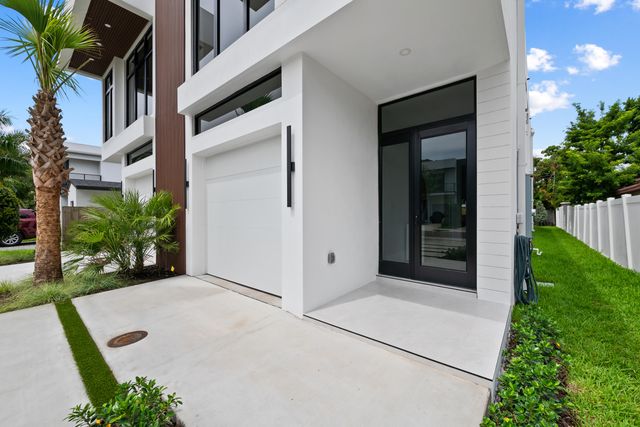 1133 NE 12th Avenue, Fort Lauderdale, FL 33304