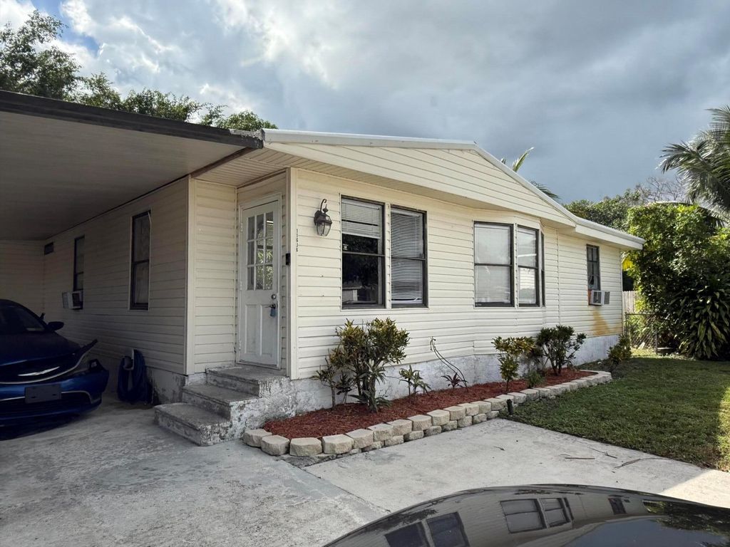 11636 Venetian Avenue, Boca Raton, FL 33428