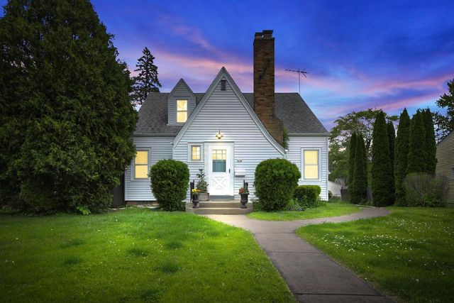 608 N Holden STREET, Port Washington, WI 53074