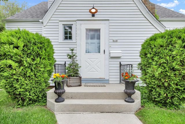 608 N Holden STREET, Port Washington, WI 53074
