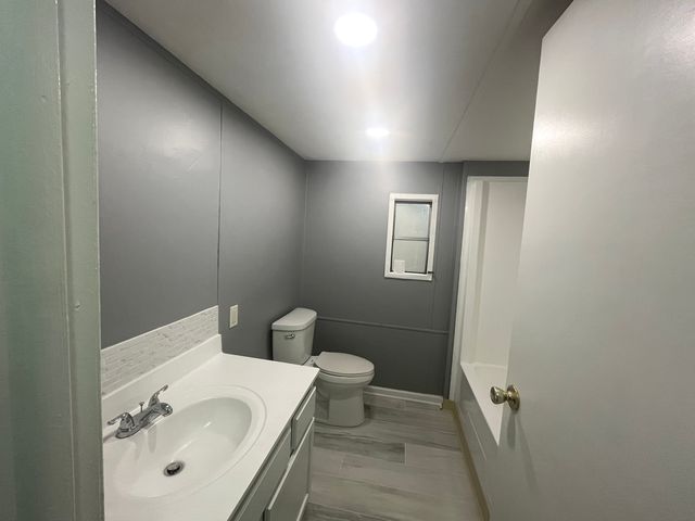 9001 S Cicero Avenue 32, Oak Lawn, IL 60453