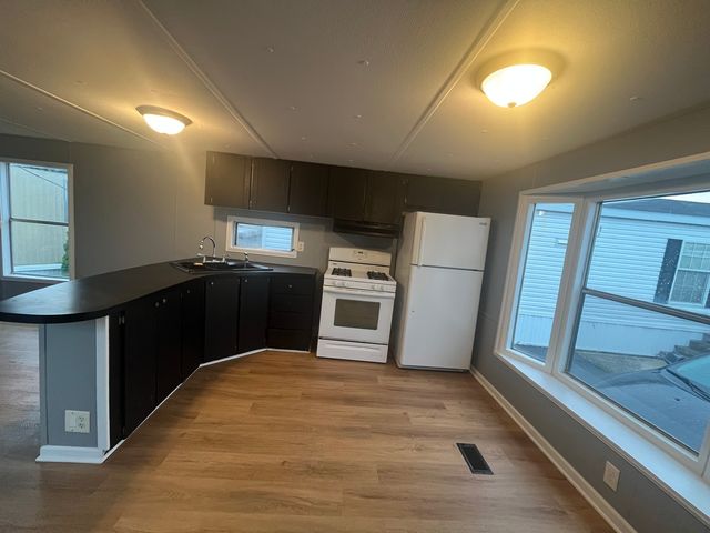 9001 S Cicero Avenue 32, Oak Lawn, IL 60453