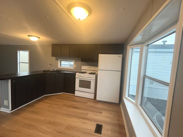 9001 S Cicero Avenue 32, Oak Lawn, IL 60453