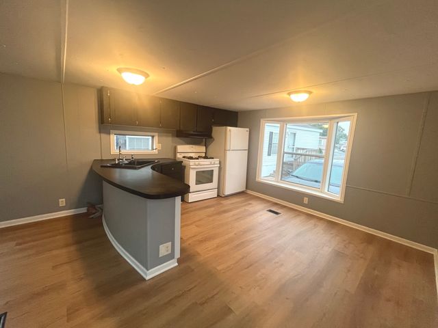9001 S Cicero Avenue 32, Oak Lawn, IL 60453