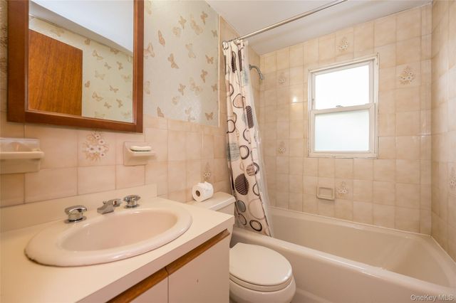 832 Stratford Drive, East Meadow, NY 11554