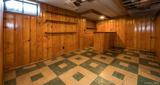 832 Stratford Drive, East Meadow, NY 11554