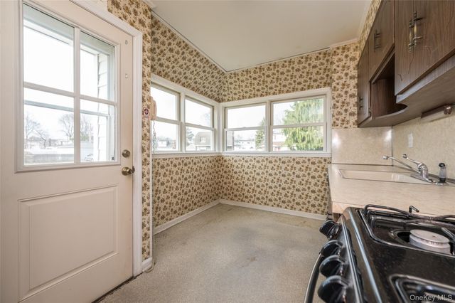 832 Stratford Drive, East Meadow, NY 11554