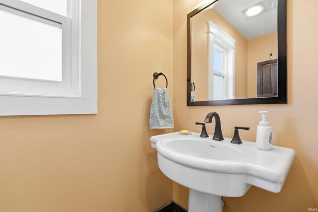 6101 Buchanan Drive, West Lafayette, IN 47906