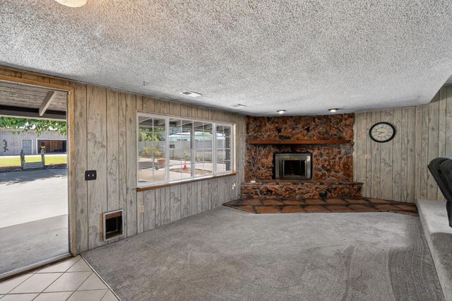 6640 34th, North Highlands, CA 95660