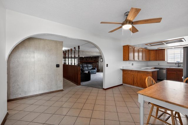 6640 34th, North Highlands, CA 95660