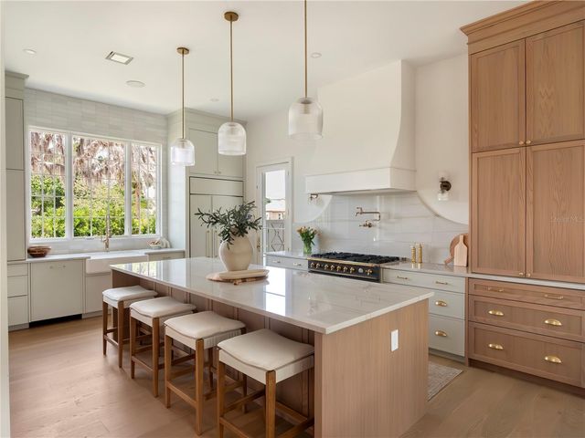 541 W CANTON AVENUE, Winter Park, FL 32789