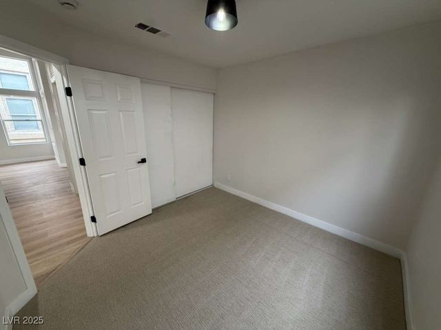 7313 Sunspot Drive, Las Vegas, NV 89128