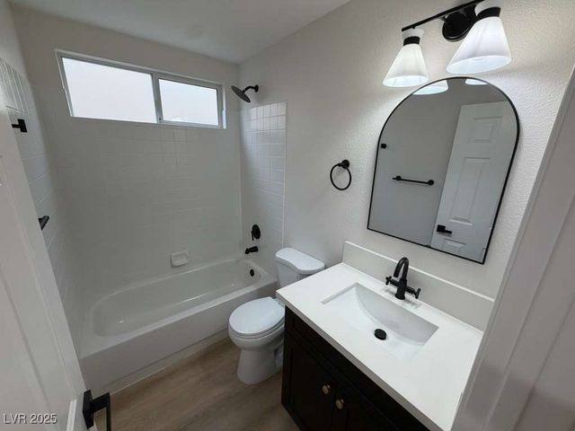 7313 Sunspot Drive, Las Vegas, NV 89128