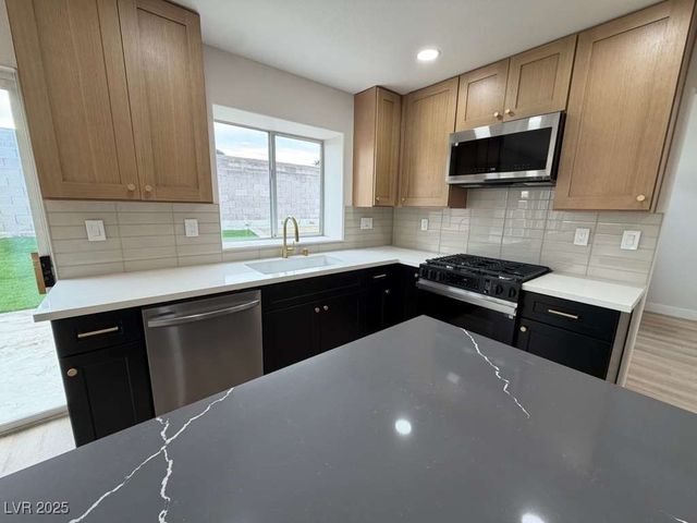 7313 Sunspot Drive, Las Vegas, NV 89128