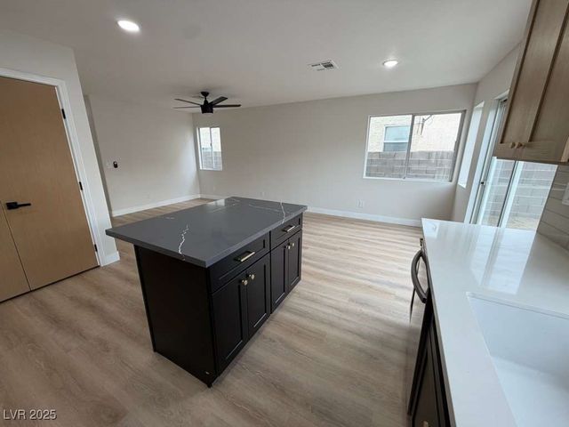 7313 Sunspot Drive, Las Vegas, NV 89128