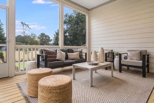 307 S Elm Street, Apex, NC 27502