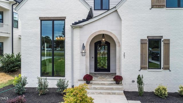 307 S Elm Street, Apex, NC 27502