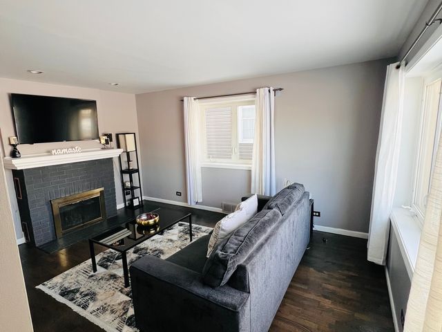 17831 Walter Street, Lansing, IL 60438