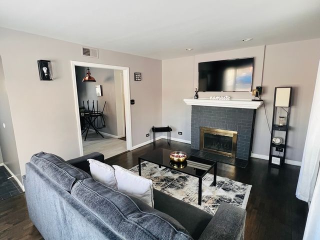 17831 Walter Street, Lansing, IL 60438