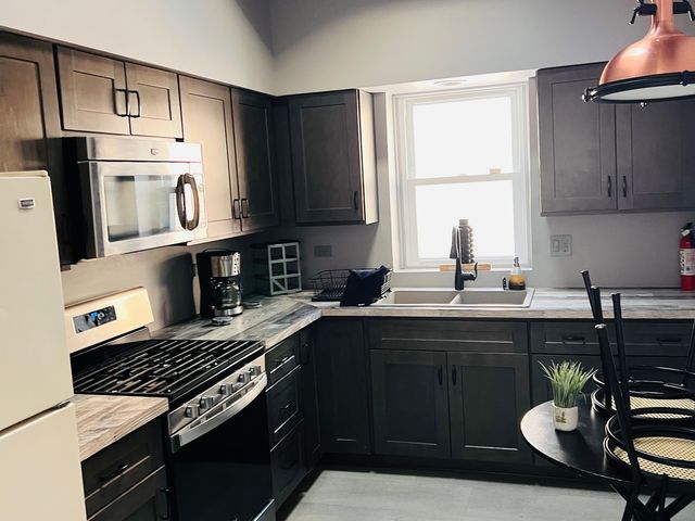 17831 Walter Street, Lansing, IL 60438