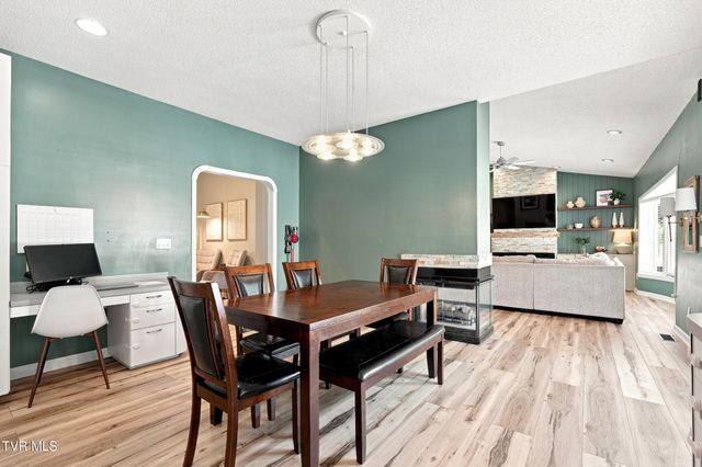 3335 Bondwood Circle, Johnson City, TN 37604