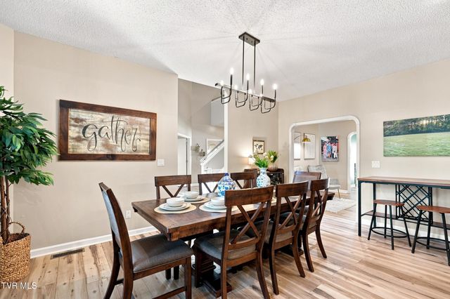 3335 Bondwood Circle, Johnson City, TN 37604