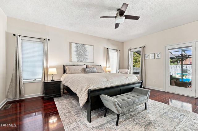 3335 Bondwood Circle, Johnson City, TN 37604