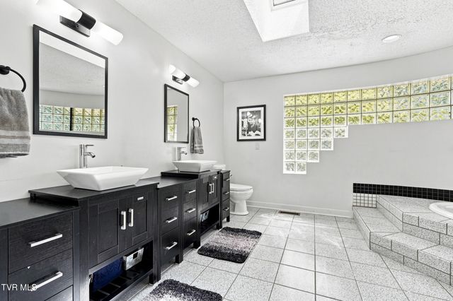 3335 Bondwood Circle, Johnson City, TN 37604