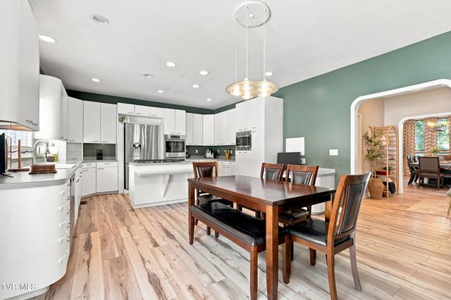 3335 Bondwood Circle, Johnson City, TN 37604