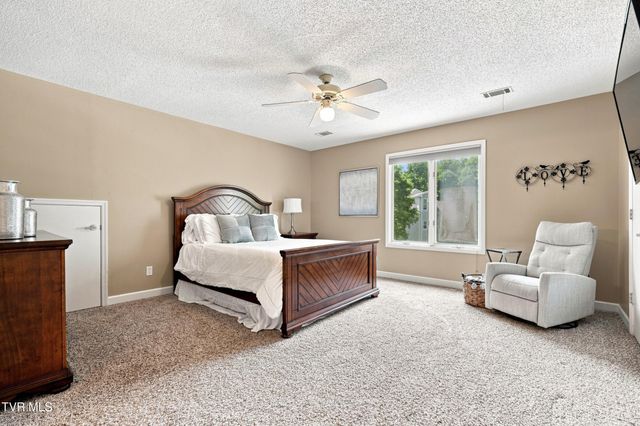 3335 Bondwood Circle, Johnson City, TN 37604