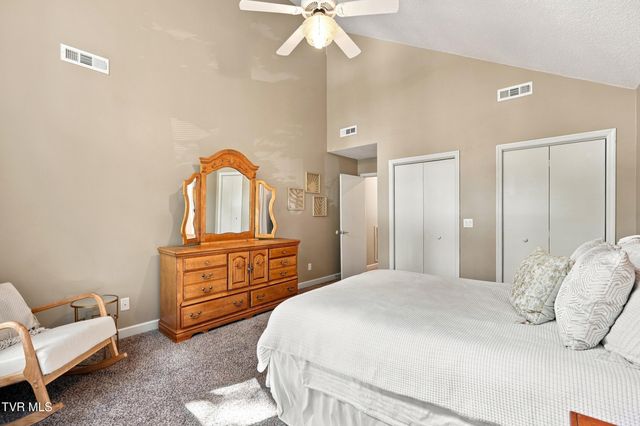 3335 Bondwood Circle, Johnson City, TN 37604