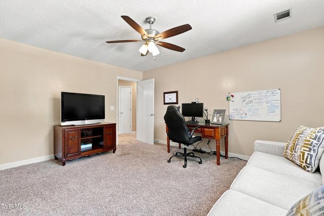 3335 Bondwood Circle, Johnson City, TN 37604