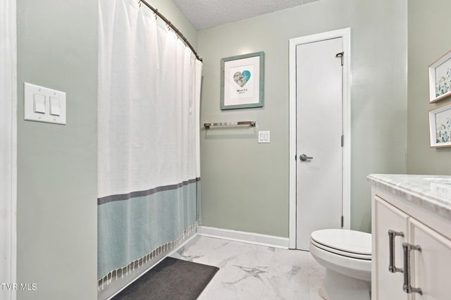 3335 Bondwood Circle, Johnson City, TN 37604