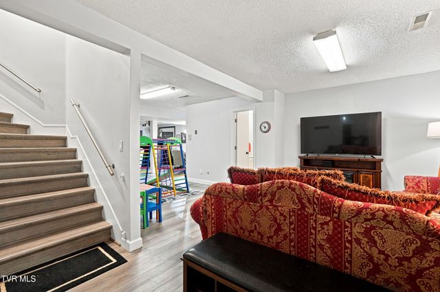 3335 Bondwood Circle, Johnson City, TN 37604