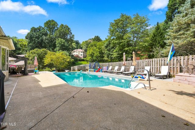 3335 Bondwood Circle, Johnson City, TN 37604