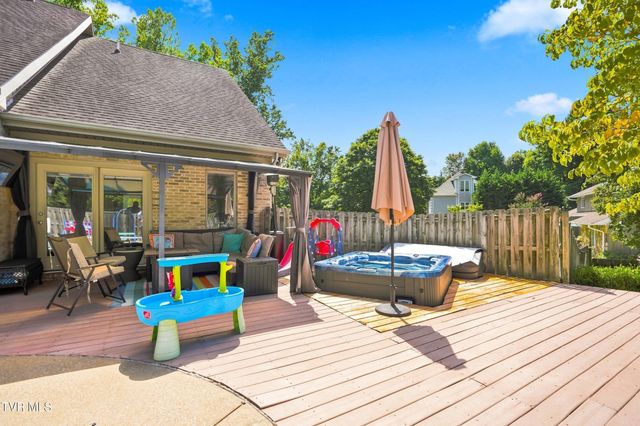 3335 Bondwood Circle, Johnson City, TN 37604