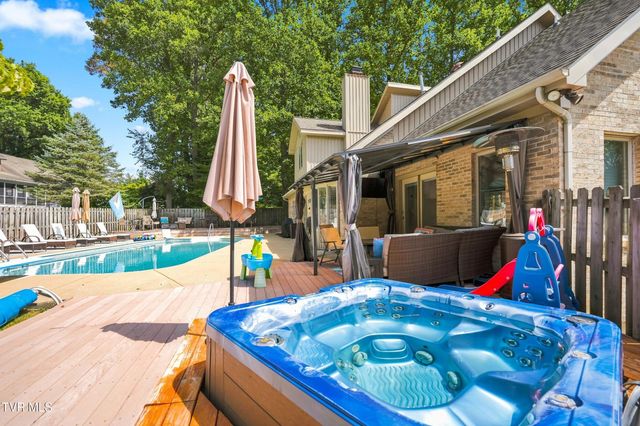 3335 Bondwood Circle, Johnson City, TN 37604