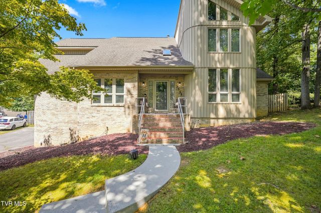 3335 Bondwood Circle, Johnson City, TN 37604