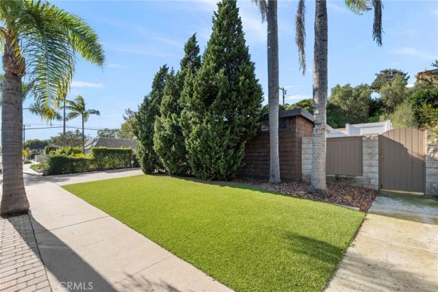 449 S Prospect Ave, Manhattan Beach, CA 90266