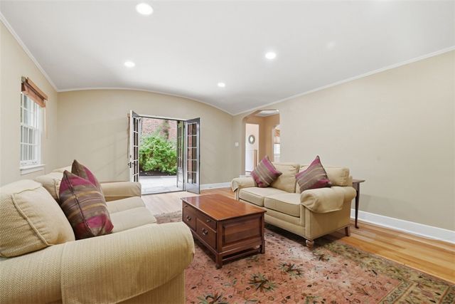 1264 Bellerock St, Squirrel Hill, PA 15217