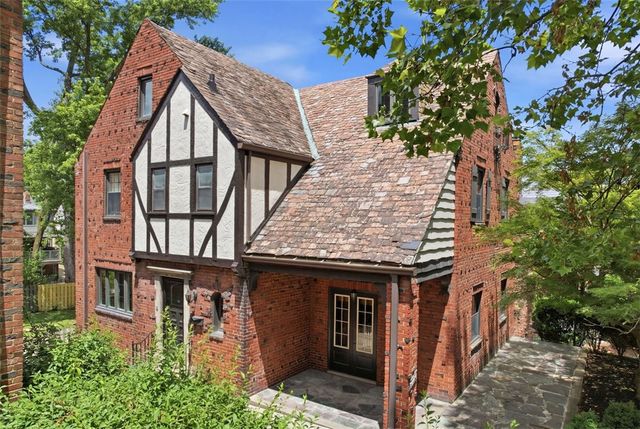 1264 Bellerock St, Squirrel Hill, PA 15217