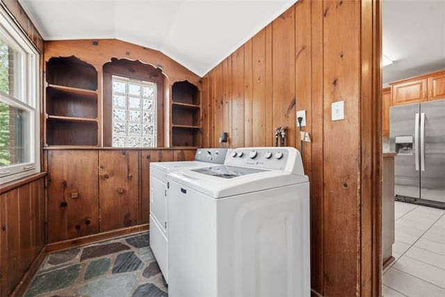 1264 Bellerock St, Squirrel Hill, PA 15217