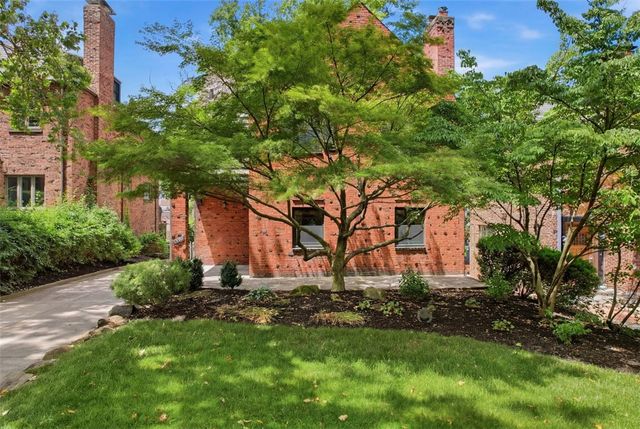 1264 Bellerock St, Squirrel Hill, PA 15217