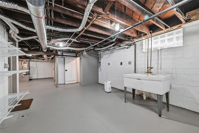 1264 Bellerock St, Squirrel Hill, PA 15217